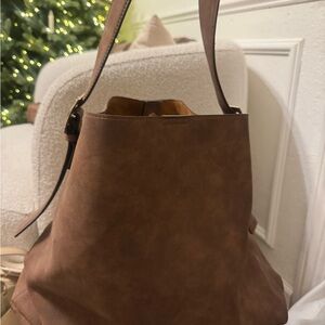 Universal Thread Tan Shoulder Bag